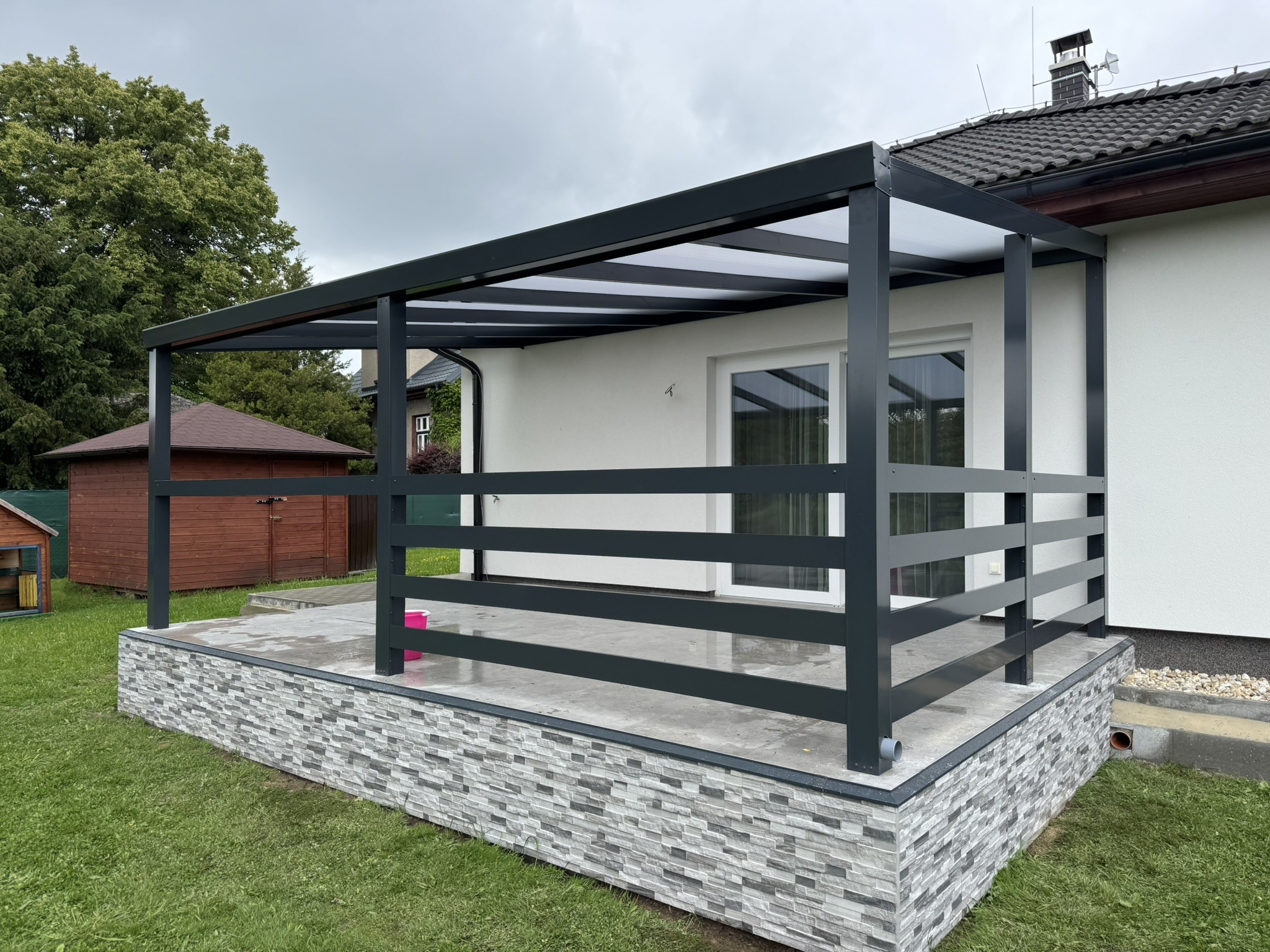 Hliníková pergola jako kreativní ateliér